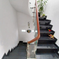Bán Gấp Nhà 3 Lầu 118M2 Ở Đường 385, Hiệp Phú, Quận 9. Shr, Hẻm Xe Hơi 5M, Tặng Nội Thất. Giá 2,980