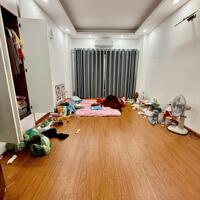 Bán nhà Nguyễn Đình Hoàn, Cầu Giấy 8 tỷ, 40 m2 5tầng thang máy vi vu