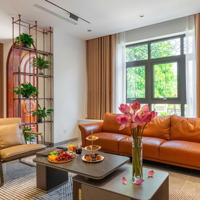 Độc Quyền, Quỹ Biệt Thự Cực Hiếm Ngay Mặt Đường Võ Chí Công, Diện Tích Sử Dụng Lên Tới 400M2.
