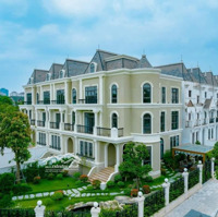 Độc Quyền, Quỹ Biệt Thự Cực Hiếm Ngay Mặt Đường Võ Chí Công, Diện Tích Sử Dụng Lên Tới 400M2.