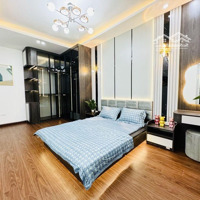 Bán Chung Cư Phố Yên Hòa - 2 Ngủ Ở Ngay - View Thoáng - 80M - Chỉ 5,35 Tỷ.