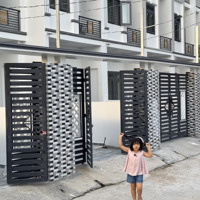 Bán Nhà Mặt Phố Phi Trường, 90M2, Giá Thỏa Thuận, 4 Phòng Ngủ Vĩnh Cửu, Đồng Nai