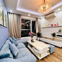 Bán Nhà Tập Thể Giảng Võ Gần Vũ Thạnh, Ba Đình, 50M2 Nhà Đẹp, Ở Ngay, Sân Để Xe Rộng, Ô Tô Đỗ Cửa