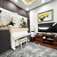 Siêu Phẩm Villa Giảm Chào Tới 1.6 Tỷ - Trung Tâm Q.3 - Tặng Full Nội Thất Cao Cấp - Ô Tô Đỗ Cửa.