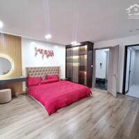 Bán nhà Đàm Quang Trung,Long Biên 6 tầng,42m,mt4.9m oto vào nhà hơn 11 tỷ