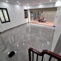 Bán nhà Đàm Quang Trung,Long Biên 6 tầng,42m,mt4.9m oto vào nhà hơn 11 tỷ