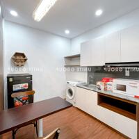 Căn hộ cửa sổ lớn full nội thất, máy giặt riêng 40m2 gần Vòng Xoay Hàng Xanh, Pearl Plaza, Landmark