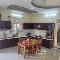 Biệt Thự Sân Vườn , 240M2,Mặt Tiền Đường 10M, Phường Hiệp Phú Quận 9. Giá Tốt