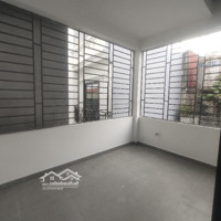 Bán Nhà Riêng Tại Đường Phố Trạm, Long Biên, Hà Nội, Giá Tốt,Chỉ 7.7 Tỷ 4 Phòng Ngủ 4 Tầng