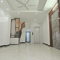 Nhà Mới Đón Tết Ô Tô Đỗ Cửa , Thang Máy, Phố Ngọc Trì Ngay Ngã Tư Thạch Bàn Gầntrung Tâm Thương Mạiaoen