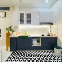 Bán Nhà Siêu Phẩm Hai Bà Trưng 30M, 3 Ngủ, 4 Tầng, 5 Mét Ra Phố, View Mặt Phố