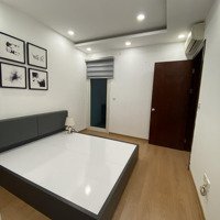 Cho Thuê Căn Góc Căn Hộ 105M2, 3 Ngủ 2 Vệ Sinh Chung Cư Phùng Khoang Giá Tốt