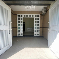 Nhà Trệt Lầu Sổ Hoàn Công Sát Tthc Tp. Dĩ An. Diện Tích: 71.2M2. 2 Pn- 2 Wc. Đường 4M Thông. Giá: 3.5 Tỷ