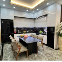 Bán Nhà Xuân Thủy Siêu Hiếm 45M2 Mặt Tiền Khủng 6M Trung Tâm Kinh Doanh Sầm Uất Liên Hệ: 0982286191