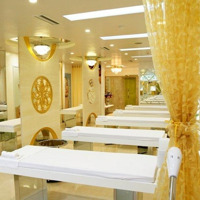 Cho Thuê Nhà Mặt Phố Vũ Phạm Hàm Vị Trí Kd Đắc Địa.diện Tích130M2 X 5 Tầng. Mặt Tiền 6M. Thông Sàn.