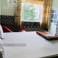Bán Khách Sạn 6 Tầng-17 Phòng. Nằm Trong Khu Hành Chính Dĩ An