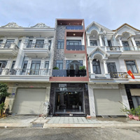 Nhà Kdc Đẹp: 3Tỷ900 67,5M2 Nhà 1 Trệt 2 Lầu Full Nội Thất Ngay Vòng Xoay An Phú, Tp. Thuận An