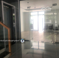 Cho Thuê Tầng Trệt + Lầu 1 + Lầu 2 Hoàn Thiện Nội Thất Có Thang Máy Kđt Vạn Phúc City Giá Bán 30 Triệu