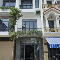 Nhà Phố Siêu Đẹp: 3Tỷ850 Nhà 1 Trệt 2 Lầu Tặng Hết Toàn Bộ Nội Thất Kdc Gần Ngã Tư Miếu Ông Cù