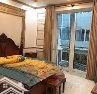 Nhà Ngõ 180 Hoàng Quốc Việt 48M2X5T Ô Tô Đỗ Cửa