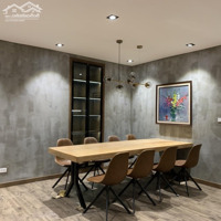 Chính Chủ Bán 2 Phòng Ngủ Tầng Trung Đẹp, Giá Chỉ 4,2 Tỷ. Liên Hệ: 0343,202.831