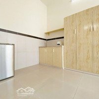 Studio Full Nội Thất Ban Công Siêu Rộng Gần Phan Xích Long