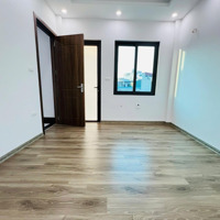 Bán Nhà Phố Yên Lạc , Hai Bà Trưng 40M2X5T Mới Cứng Ô Tô Đỗ Cửa Nhỉnh 8 Tỷ