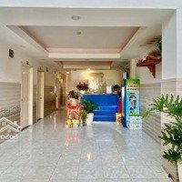 Khách Sạn Giá Tốt Mặt Tiền Đường Hà Huy Giáp. Diện Tích: . 7M X 23M. 7 Lầu Và 32 Phòng Cho Thuê.gần Ngã Tư Ga