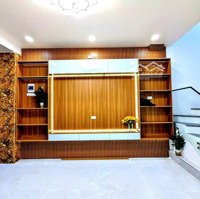 Bán Nhà Phân Lô, Gara Ô Tô, Nguyễn Phúc Lai, Đống Đa Diện Tích: 44M, 4,5 Tầng, Mt: 4M Chào Giá: 14,2 Tỷ