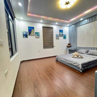 Bán Nhà 4 Tầng Gần Bệnh Viện Đức Giang