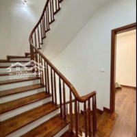 Bán Nhà 4 Tầng Gần Bệnh Viện Đức Giang