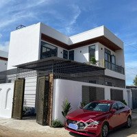 Siêu Đẹp! Nhà Góc 2 Mặt Tiền Rộng 10M, Xây Kiên Cố, Full Nội Thất Giá Chỉ 2Ty950 (Tl Mạnh) H.0.T!!