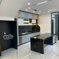 Bán Nhà Phố Đẹp Đường Trần Quốc Toản, 4 Tầng, Dòng Tiền 40 Triệu/Tháng, Gần Ngã 4 Trần Phú