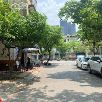 Bán Nhà Tập Thể Ngay Nguyễn Thái Học, Yên Thế, Ba Đình, 45M2 Đủ Công Năng, Ô Tô Đỗ Sân Nhà Ngày Đêm