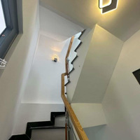Cần Tiền Bán Nhà Trần Bình Trọng Phường 1 Quận 5, Giá Bán 2Tỷ7, 75M2, Sổ Sẵn, Liên Hệ: 0896465262