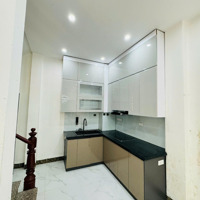 Cho Thuê Nhà Nguyên Căn Ngõ Yên Hoà 35M2, 6 Tầng Nhà Đẹp Long Lanh Có Đồ Giá 15 Triệu/Th 0989031677