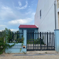 Nhà Phước Hải, Đường Phạm Ngọc Thạch.
- Hướng Đông Nam, Ngang 5 Sâu 20
- Diện Tích 100M2, Giá 3T2
