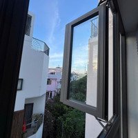 Siêu Phẩm Studio New Đầy Đủ Tiện Nghi, Full Nt, Diện Tích 30M2, Thuận Tiện Di Chuyển Liên Quận
