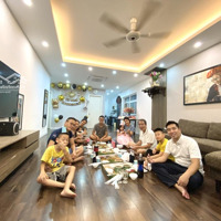 Cần Bán Nhà 30M2 X 5 Tầng, Tại Ngõ Phố Nghĩa Tân - Trần Tử Bình. Nhà Mới Đẹp, 5,6 Tỷ.