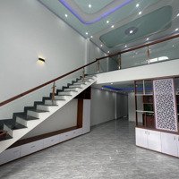 Nhà Lầu Mới Hoàn Thiện Xong. Gần Chợ