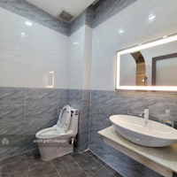 Bán Nhà 1 Trệt 2 Lầu 2Mt, Full Nội Thất, Sân Ô Tô, Gần Chợ Đông Đô 300M, P.an Phú, Thuận An