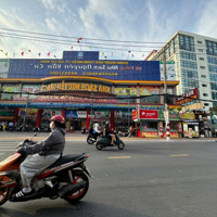 Siêu Phẩm, Góc 2Mặt Tiềnvõ Văn Ngân, Thủ Đức. Dt=42X47M = 1.700M2. Vị Trí Cực Kỳ Sầm Uất Giá 200 Tr/M2.