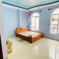 Khai Trương Căn Studio Cửa Sổ Trời Lớn Rộng 30M2 Tại Quận 4