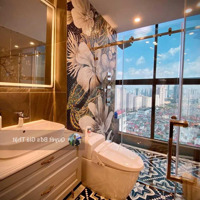 (Giá Thật). Chính Chủ Bán Căn 07 127M2 Tầng Trung + Full Nt Giá Bán 10.5 Tỷ Cc Cầu Giấy Center Point