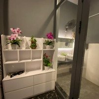 Sang Gấp Quán Bán Cơm Và Bún Thương Hiệu