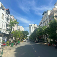 Cho Thuê Nhà Phố Hưng Gia Hưng Phước Đường Lớn Lê Văn Thiêm Giá 60 Triệu
