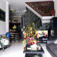 Bán Nhà Cách Chợ Dĩ An 1 500M - Ngang 6M Sân Rộng, Đ. Trần Quốc Toản