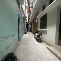 Cơ Hội Vàng Để Sở Hữu Căn Nhà Dân Xây Kiên Cố Tại Thuỵ Khuê - 3 Bước Chân Ra Hồ Tây - Không Qh