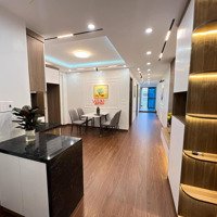 Bán Nhà Phố Giải Phóng-Đại La:120M,3 Phòng Ngủ,Ô Tô,Hai Thoáng