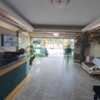 Bán Nhà Mặt Phố Hoàng Quốc Việt Siêu Đẹp - 192M2, 6T, Mt6.2M Giá Chỉ 96 Tỷ.